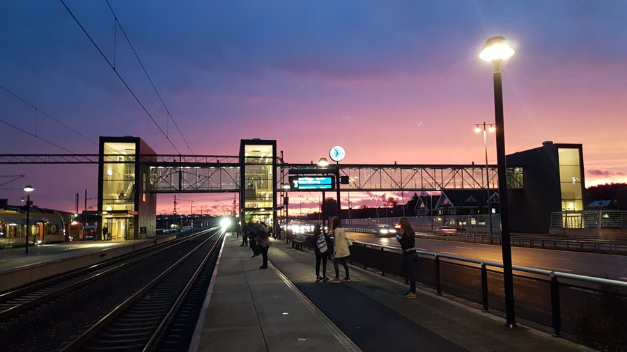 File:Älvängen station Oktober 2017.jpg
